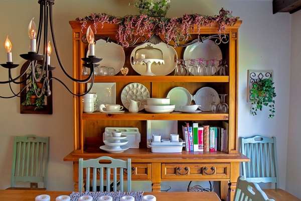 Decor A Dining Room Hutch