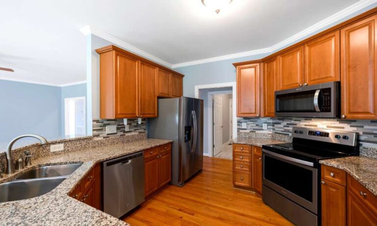 kitchen-color-ideas-with-light-brown-cabinets