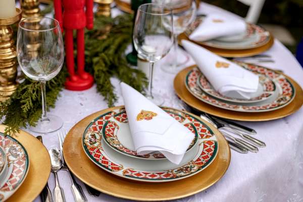 Table Linens And Napkins