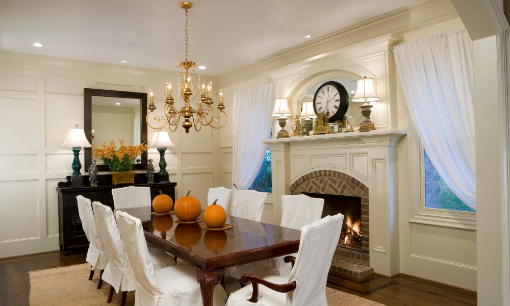 Why Learning How to Set a Dining Table for Staging Matters